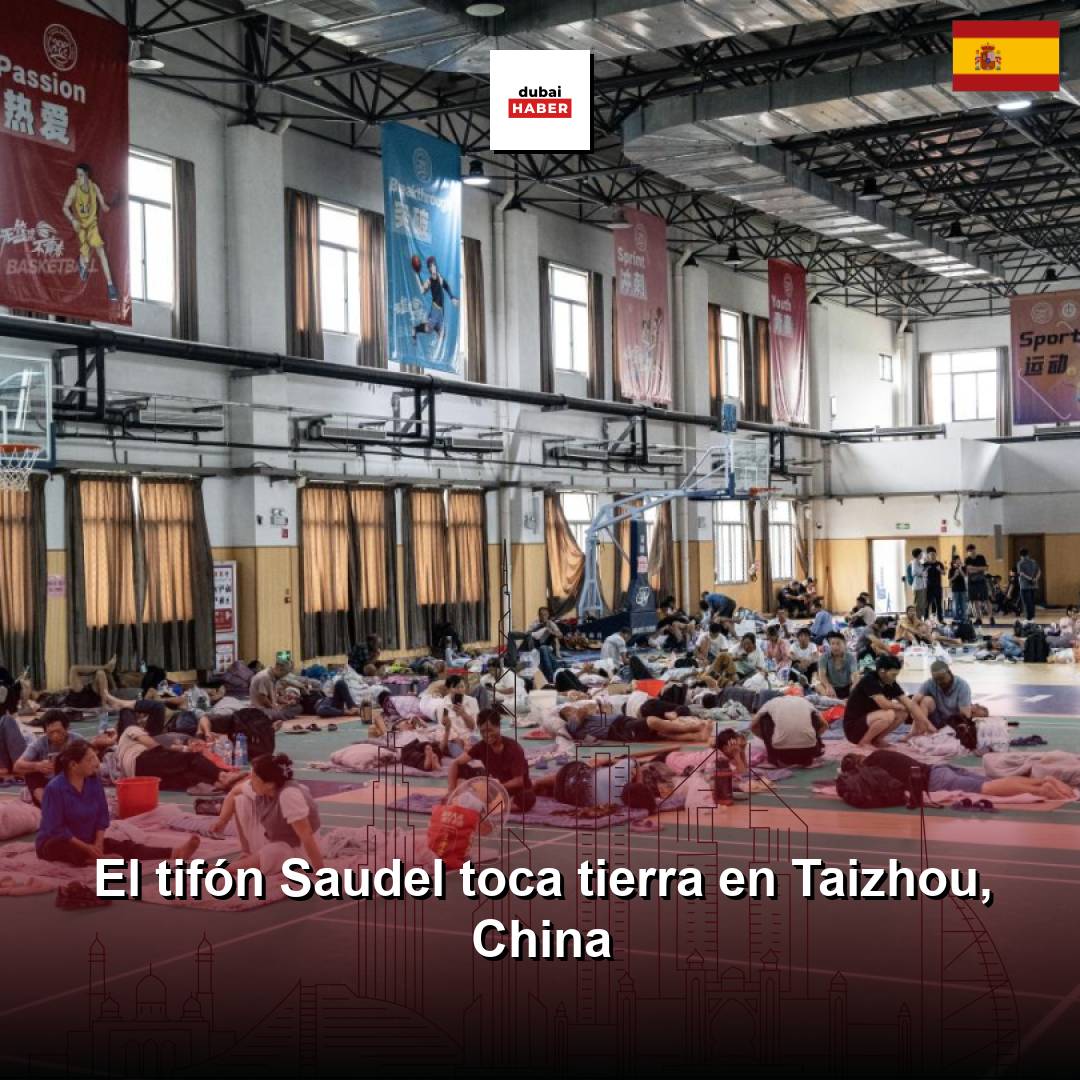 El tifón Saudel toca tierra en Taizhou, China