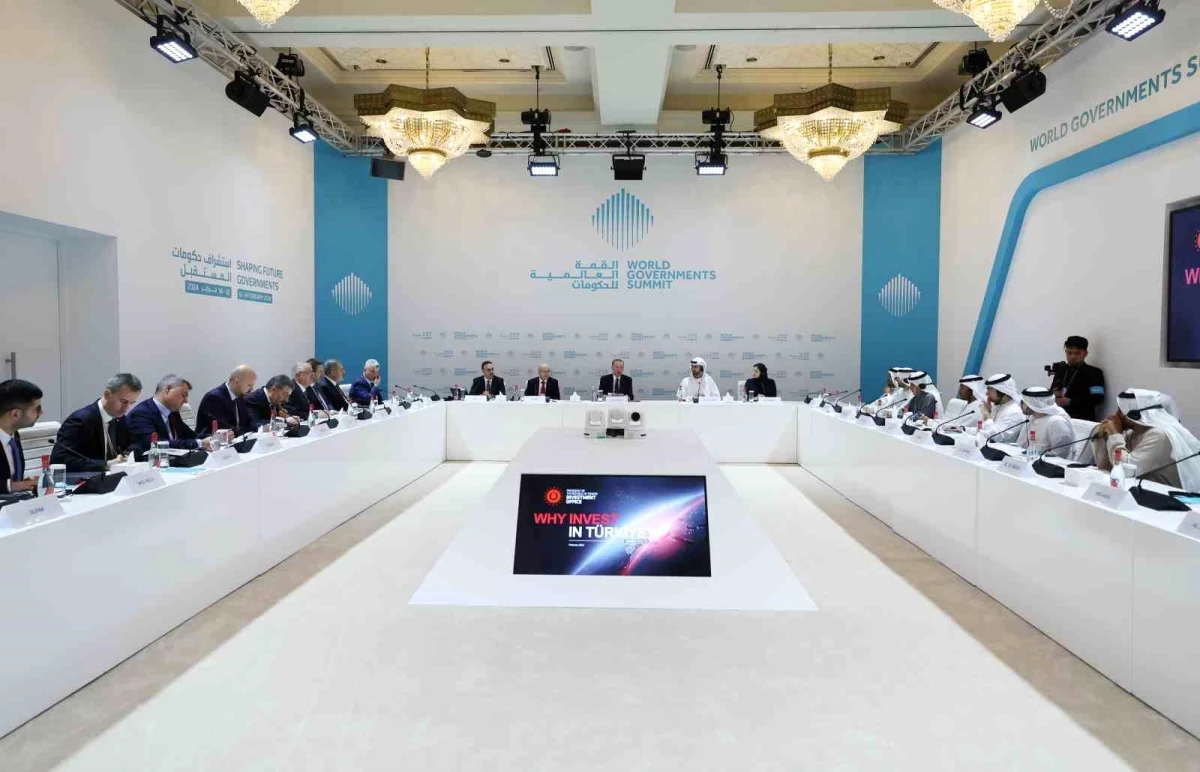 Cumhurbaşkanı Erdoğan, Dubai'de yatırım şirketleri ve Emirlik aileleriyle buluştu