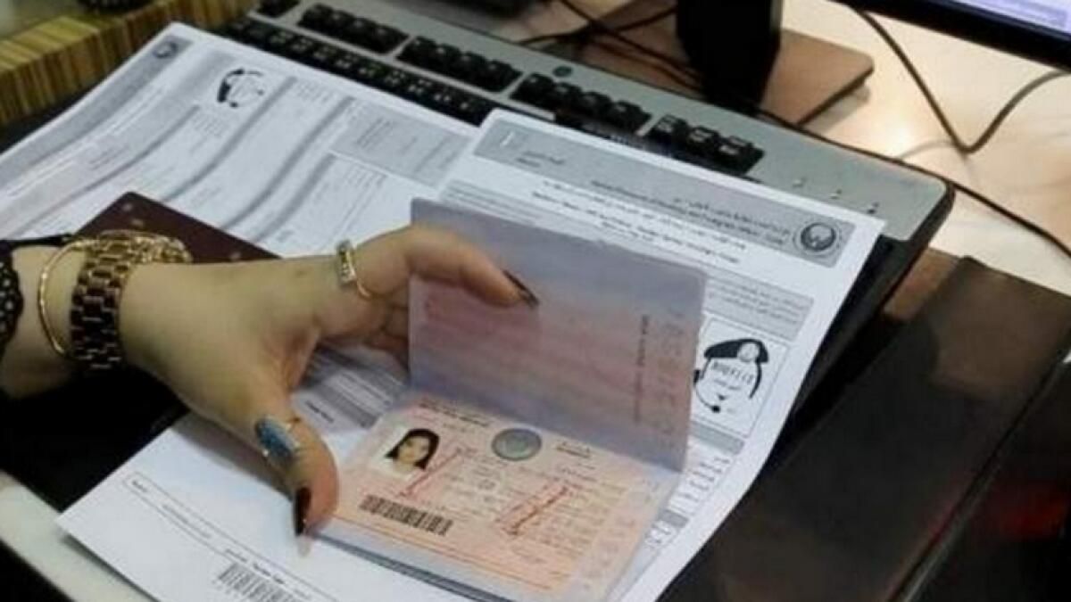 BAE: Yetkililer Pasaport, Kimlik Çıkarma, Yenileme Hizmetlerinin Bir Adıma İndirileceğini Duyurdu