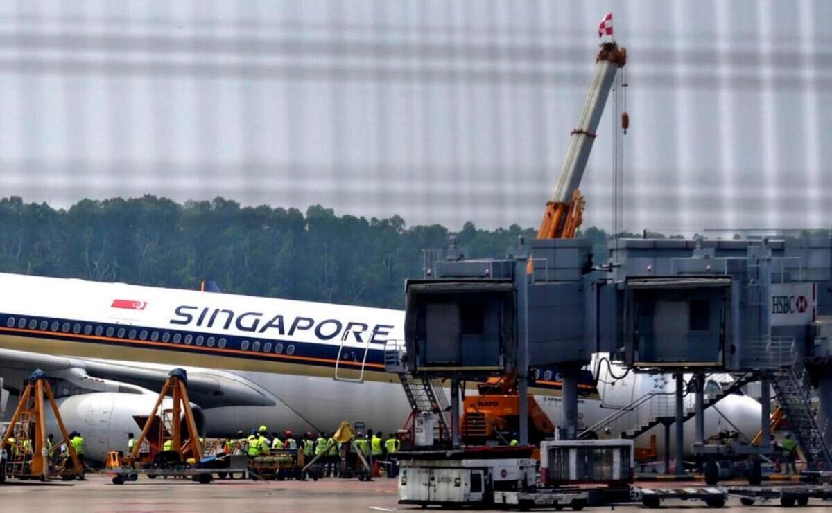 Ölümcül Singapur Uçuş Türbülansı: 43 Kişi Hala Hastanede, 22'si Omurilik Yaralanması Geçirdi