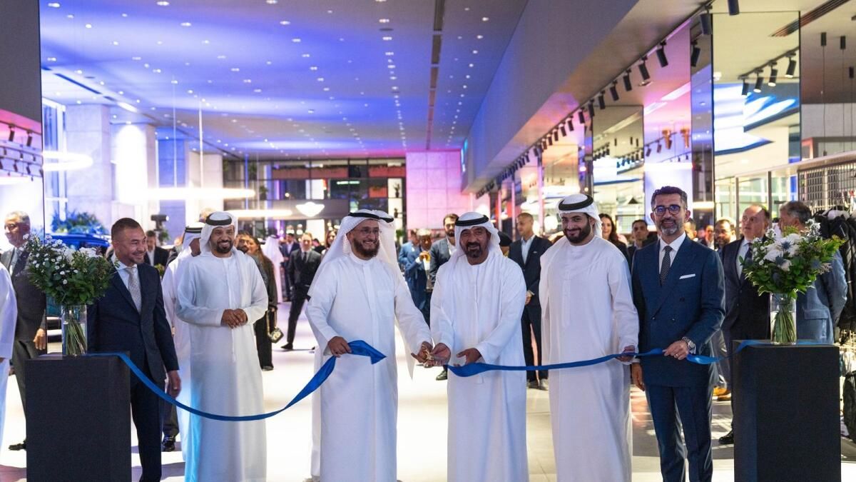 Agmc, Şeyh Zayed Yolu'ndaki Amiral Gemisi Showroomunu Tanıttı