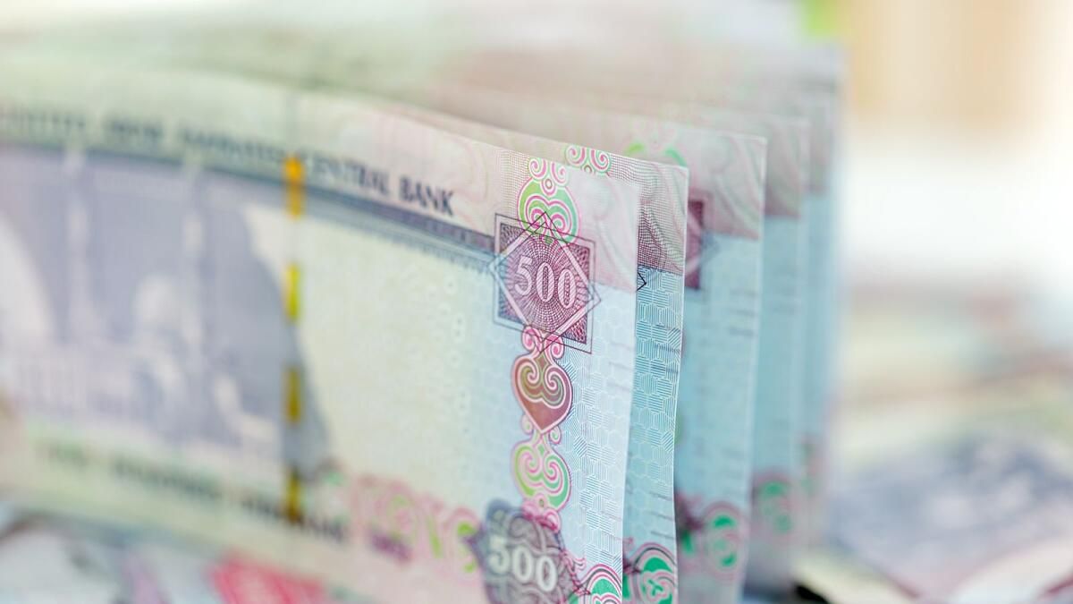 BAE: 1.300'den Fazla Şirket Emirlik Kurallarını İhlal Ettiği için 100.000 Dh'ye Kadar Para Cezasına Çarptırıldı