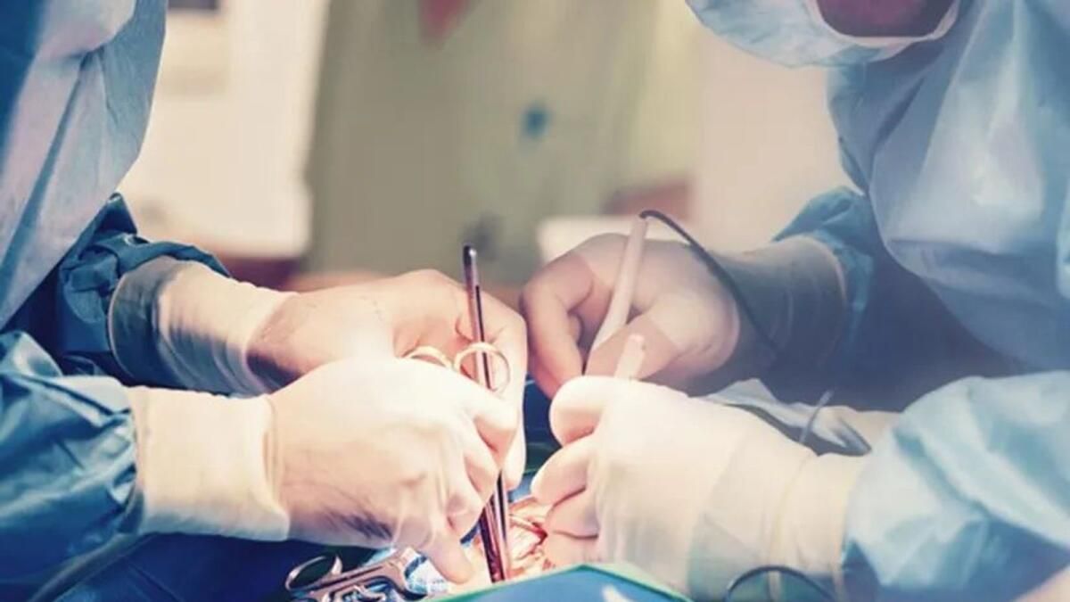 BAE: 26 Haftalık Hamile Kadından Yenilikçi Teknikle 6 Cm'lik Kist Çıkarıldı