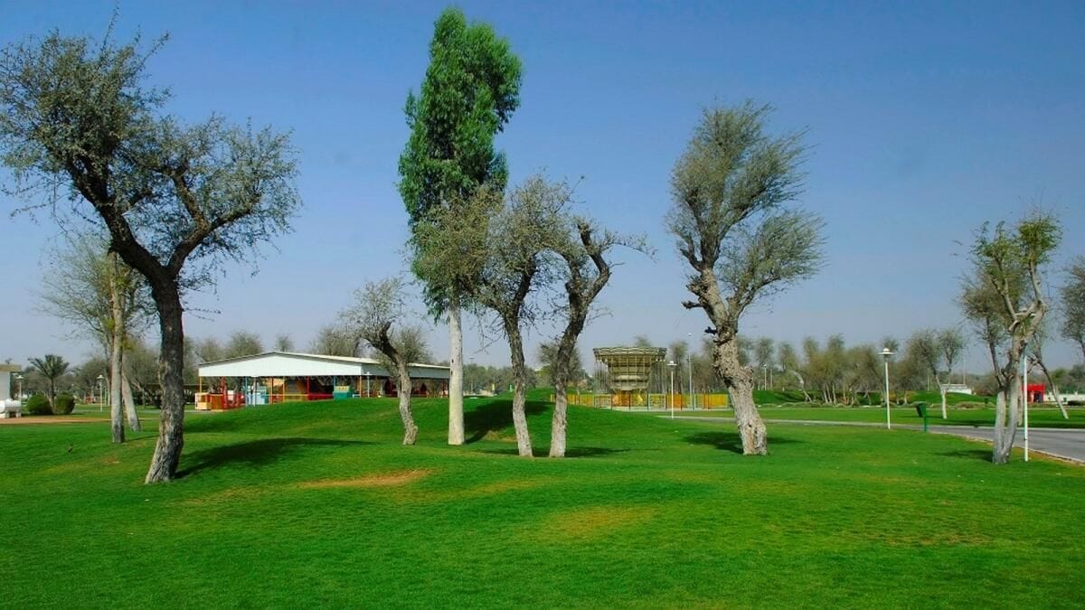 BAE: Dengesiz Hava Koşulları Nedeniyle Abu Dabi, Sharjah, Rak'ta Parklar, Plajlar Kapandı
