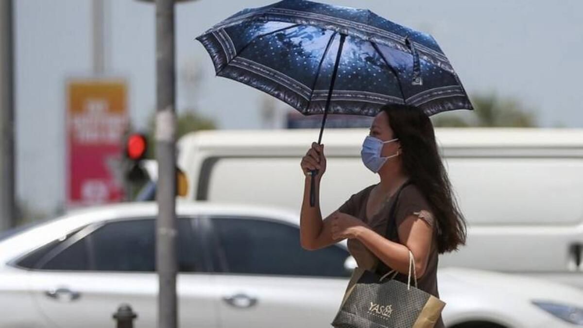 BAE Hava Durumu: Bazı Bölgelerde Tozlu Koşullar, 47 ° C'ye Kadar Sıcaklıklar