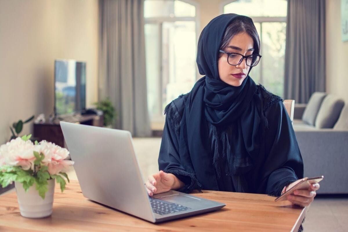 BAE, İstikrarsız Hava Koşulları nedeniyle Tüm Hükümet Çalışanları için Uzaktan Çalışmayı Duyurdu