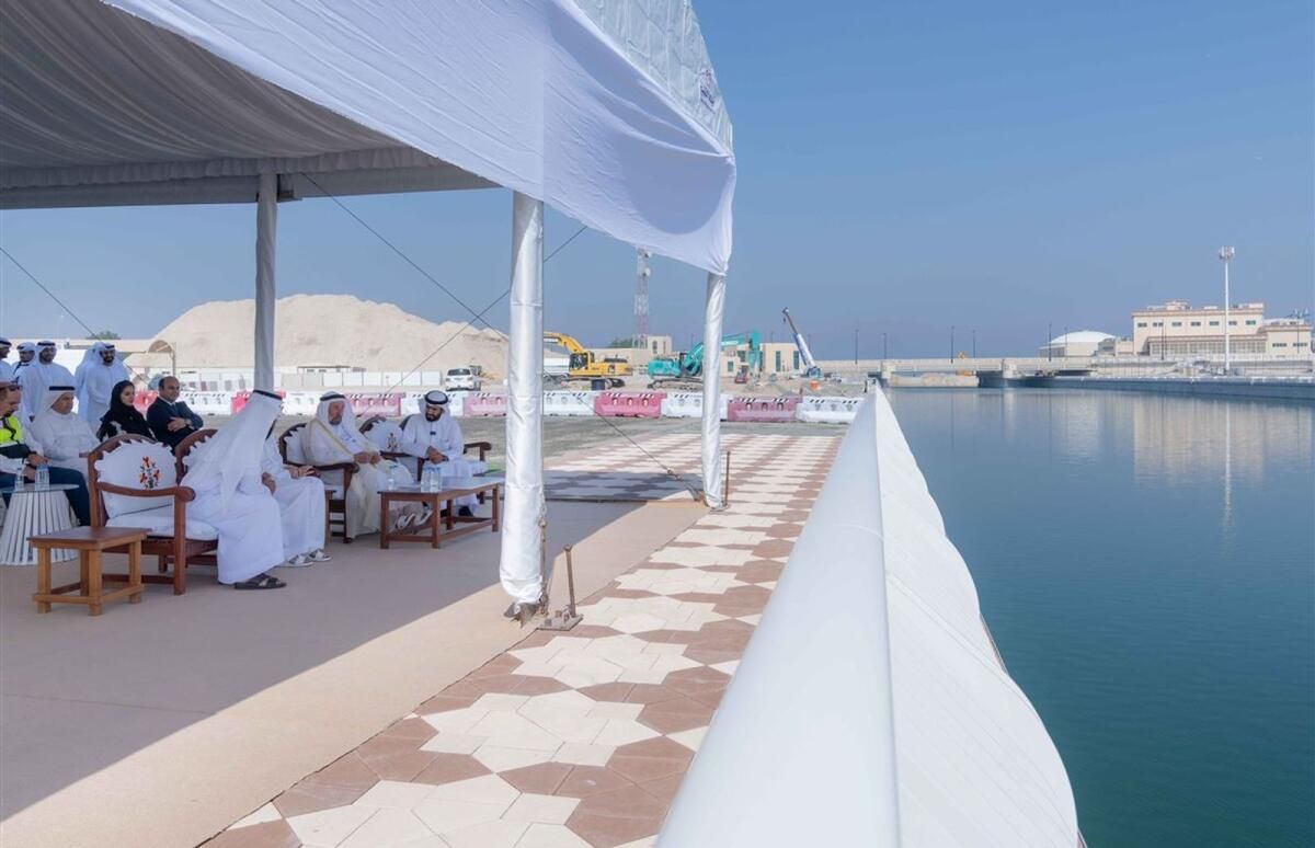 BAE: Sharjah'ta Gölü Denize Bağlayacak Yeni Kanal