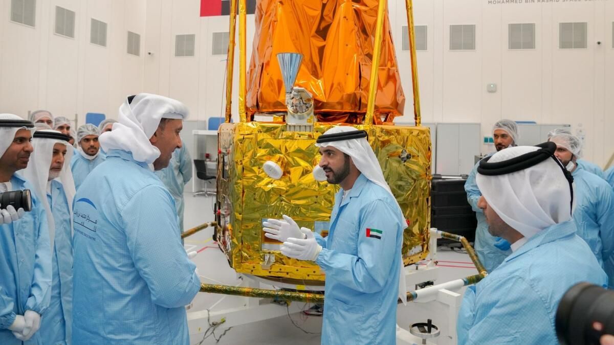 BAE Yapımı Mbz-Sat, Ekim Ayında Lansman için Onaylandı