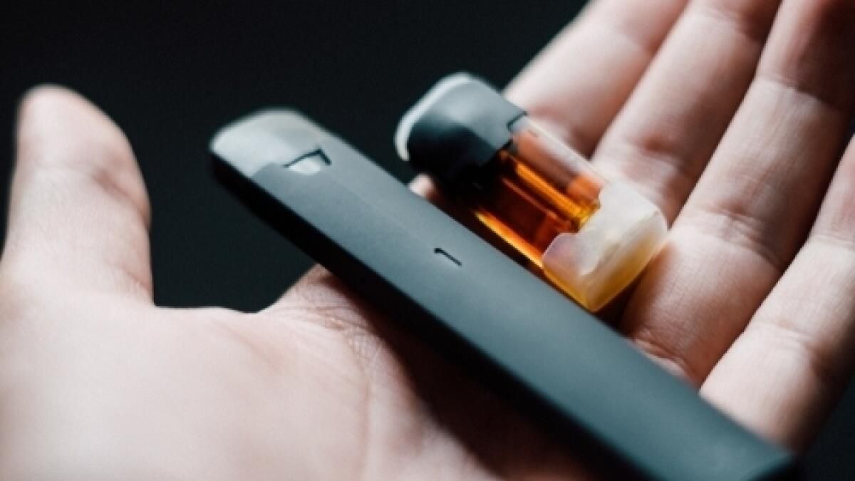 BAE'deki Bazı Gençler 'Okul Stresini Yenmek' için Vaping Yapıyor: Doktorlar Çocuklar Arasında Bağımlılık Konusunda Uyarıyor