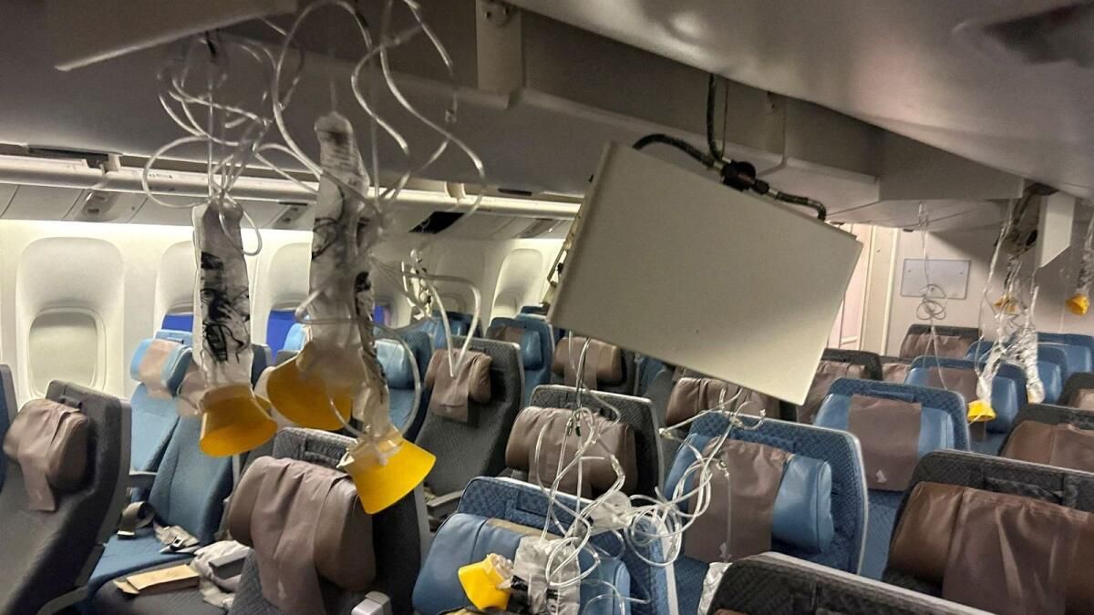 Singapur Uçuş Türbülansı: Sonda, Keskin İrtifa Düşüşünün Yaralanmalara Neden Olduğunu Buldu