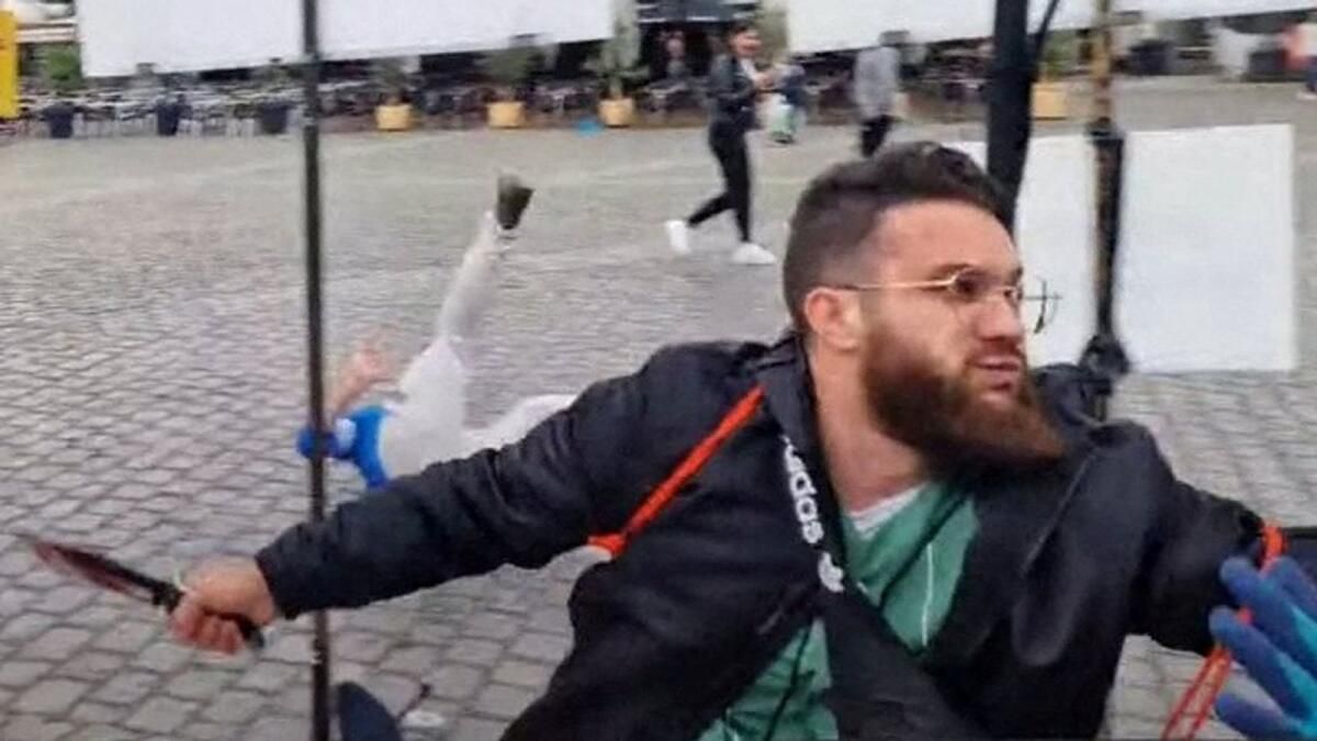Almanya'da 'Korkunç' Bıçaklı Saldırıda Çok Sayıda Kişi Yaralandı