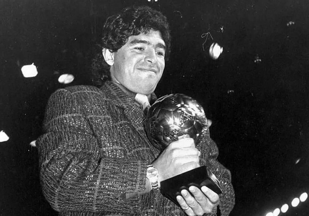 Maradona Ailesi, Fransa'da 1986 Dünya Kupası 'Altın Top' Kupa Satışını Engelleme Teklifinde Bulundu