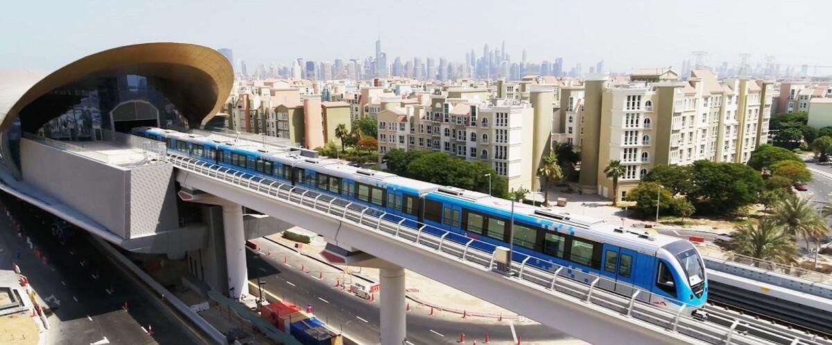 Yağmurdan Etkilenen 4 İstasyonun Yakında Yeniden Açılması Nedeniyle Dubai Metrosu Yolcuları Rahatladı