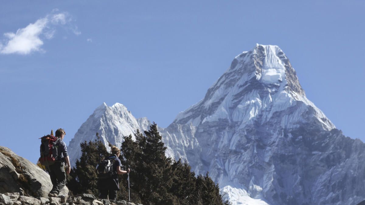Nepal'in En Yüksek Mahkemesi Everest Tırmanma İzinlerine Sınırlama Getirdi