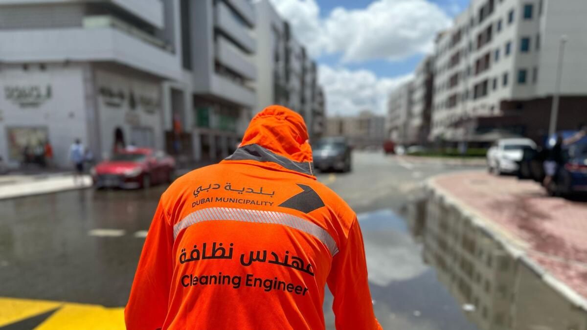 Dubai Bir Günde Bir Yıllık Yağmur Yağıyor; Yetkililer Sular Altında Kalan Alanları Boşaltmak için ‘Durmadan' Çalışıyor