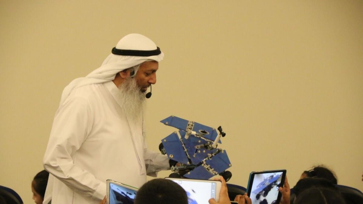 Dubai: Sevdiklerinizden Sonra Bir Yıldız Satın Alabilir, Adlandırabilir misiniz? Dolandırıcılığa Düşmeyin, Diyor Uzman