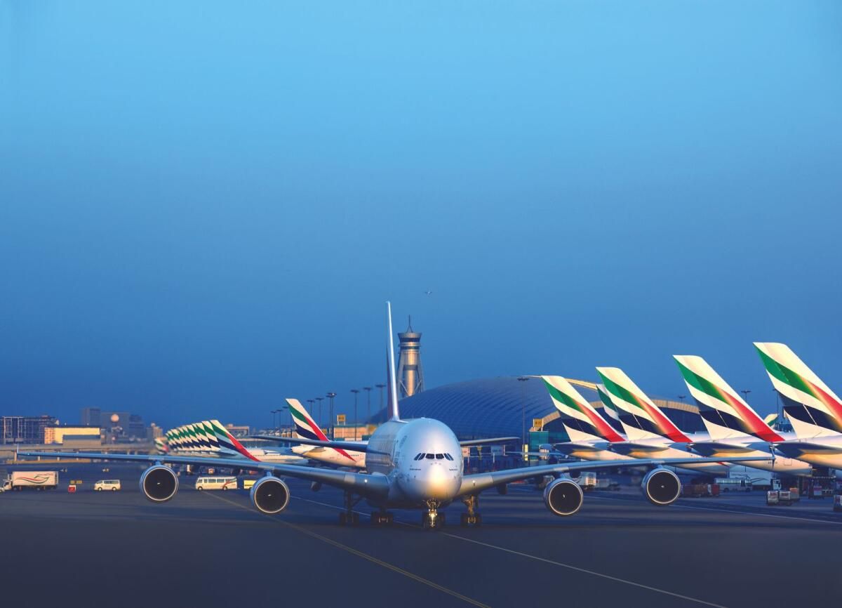 Dubai Uçuşları: Emirates, Şiddetli Yağışlardan Sonra Yolcular için Check-İn Sırasında Askıya Alma Süresini Uzattı