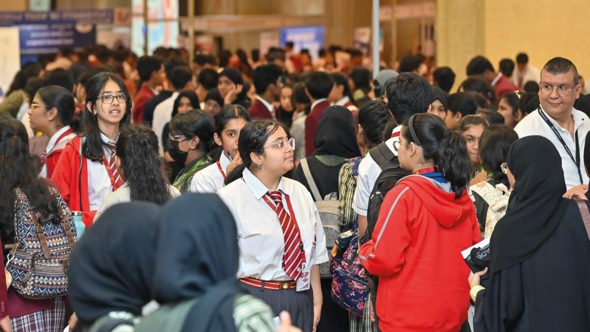 Öğrenciler Değerli Kariyer Rehberliği için Kt Uniexpo'yu Selamlıyor