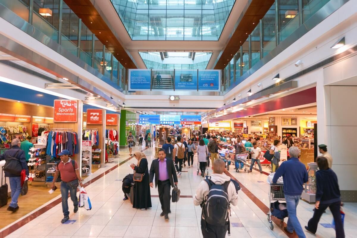 BAE Havaalanları: Gök Yüksek Standartlarının Belirlenmesi