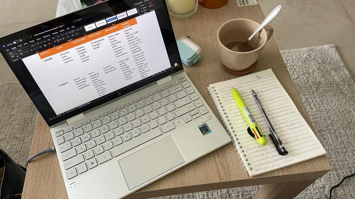 Evler Uzaktan Çalıştıkça BAE Sakinleri için Nasıl Ofis Haline Gelir