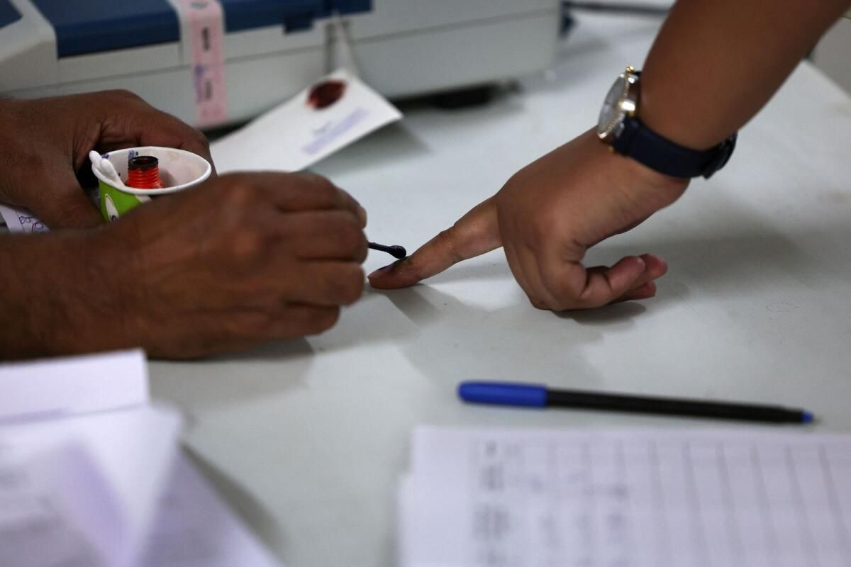 Seyahat için Vergi Ödemek, Dh2.300: BAE'nin Yerleşik Olmayan Kızılderilileri Denizaşırı Oylamaya Zorluyor