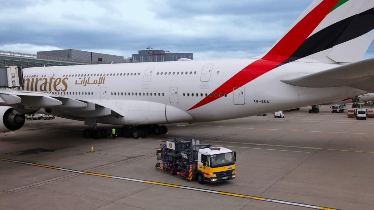 Dubai Uçuşları: Emirates, Londra Havalimanı'ndan Bazı Yolculuklar için Yeşil Yakıt Kullanmaya Başladı
