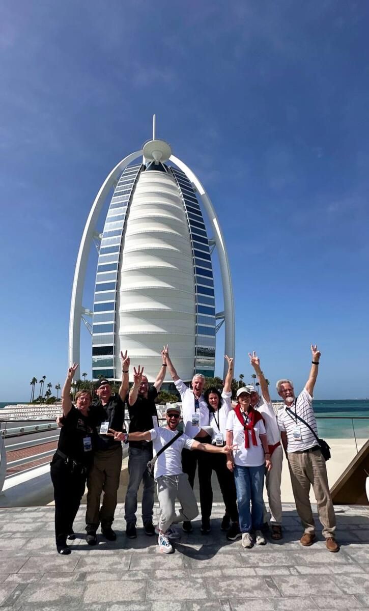 'Güçlenmiş Hissettim': Sağır Turistler Dubai'nin Harikalarını işaret Diliyle Keşfediyor