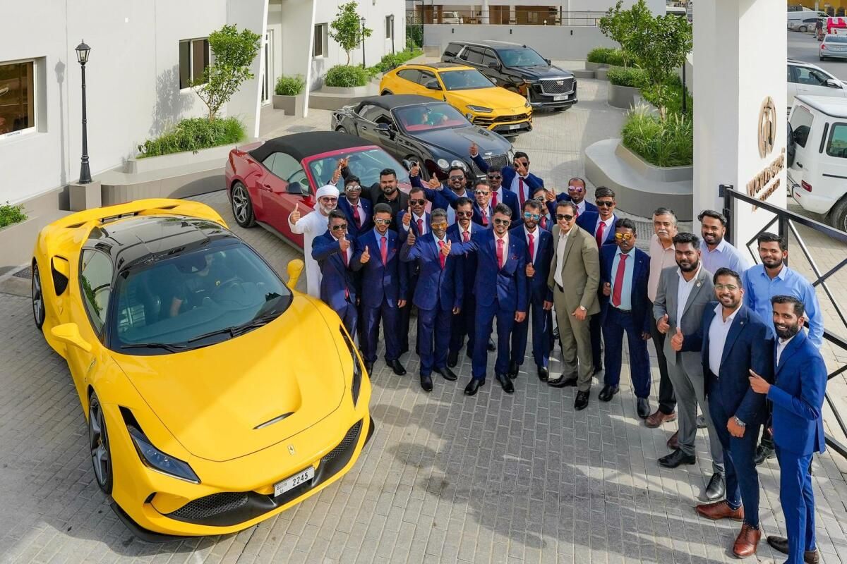 Dubai: Özel İşçi bayramı İkramında 16 işçi Bir Günlüğüne Milyoner Oldu
