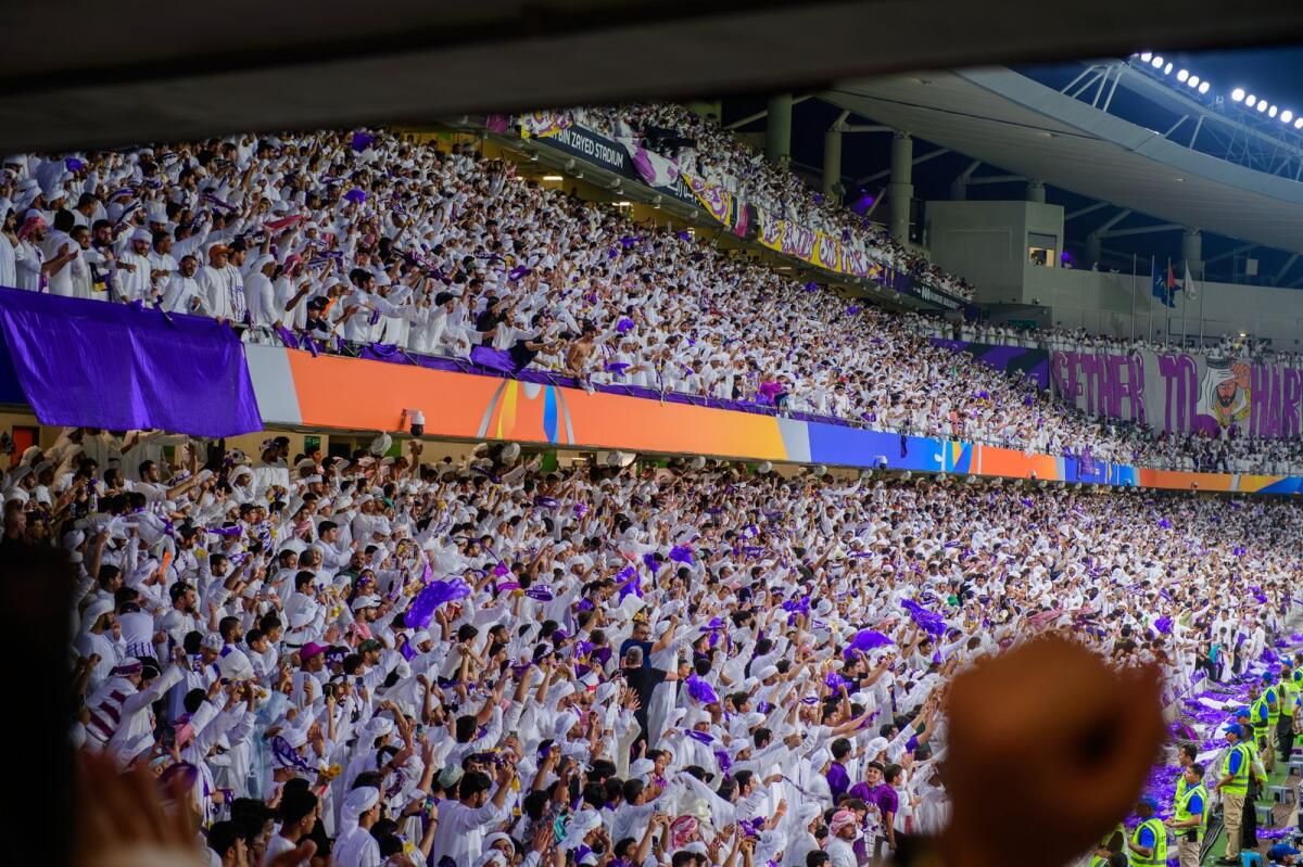 'İnanılmaz': BAE Takımı Afc Kupasını Kaldırdıktan Sonra Kutlamalar Devam Ederken Al Ain Taraftarları Şokta ve Huşu İçinde