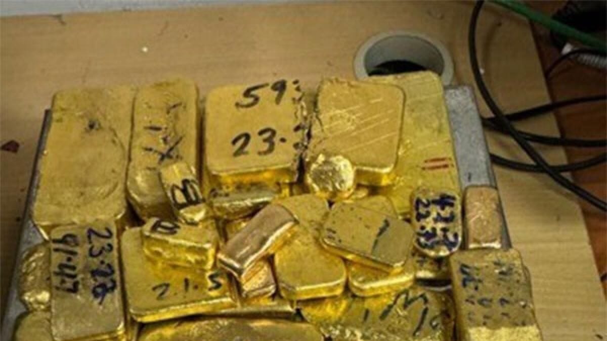 Hindistan: BAE'den Gelen Yolcular Mumbai Havaalanında 2,6 Kg Altın Kaçakçılığı Yaparken Yakalandı