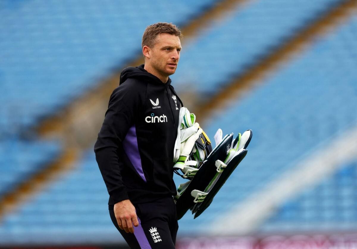 İngiltere Kaptanı Buttler, Pakistan'a Karşı 3. T20'yi Kaçırmaya Hazırlanıyor