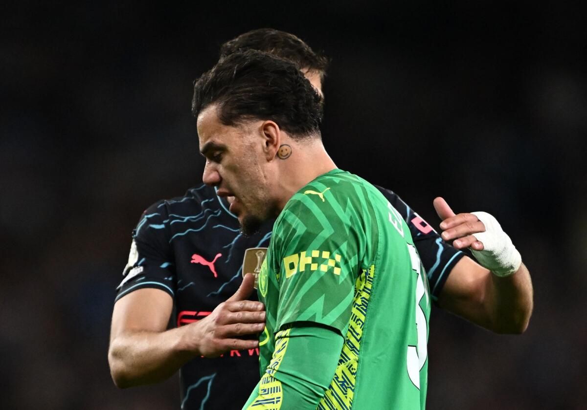 Şehir Bekçisi Ederson Sezonun Geri Kalanında Göz Yaralanması ile Çıktı