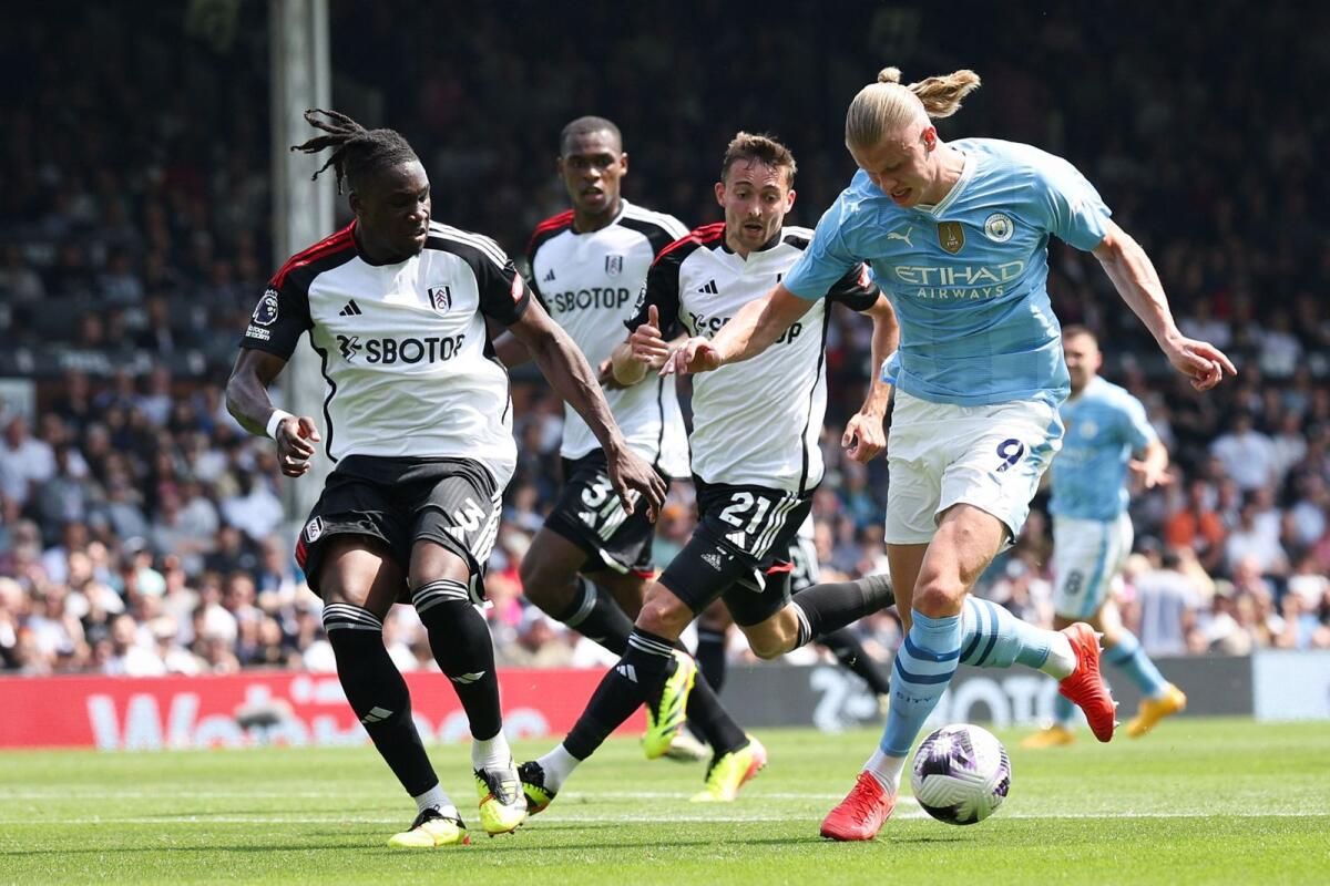 Arsenal Hayal Etmeye Cesaret Ederken Premier Lig Tarihinin Eşiğinde Man City
