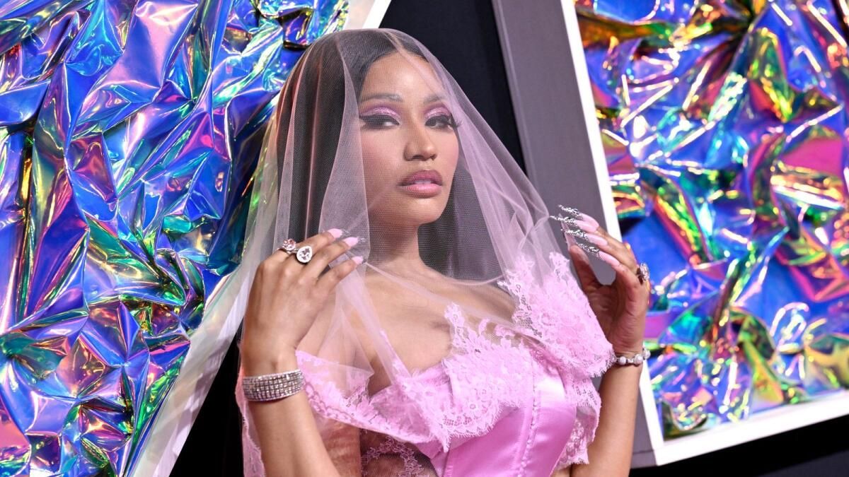 Nicki Minaj'ın İngiltere Konseri Hollanda'nın Tutuklanmasının Ardından Ertelendi