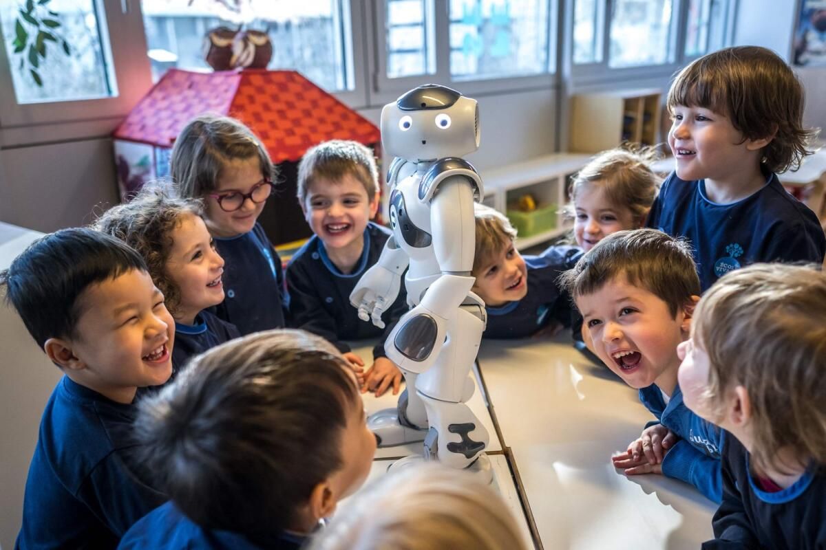 İsviçre Kreşi Robotun Konuşmayı Yapmasına İzin Veriyor