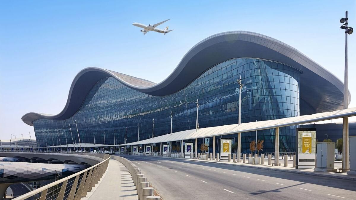 Abu Dabi Havaalanı Yaz için İndirimli Otopark Ücretlerini Açıkladı