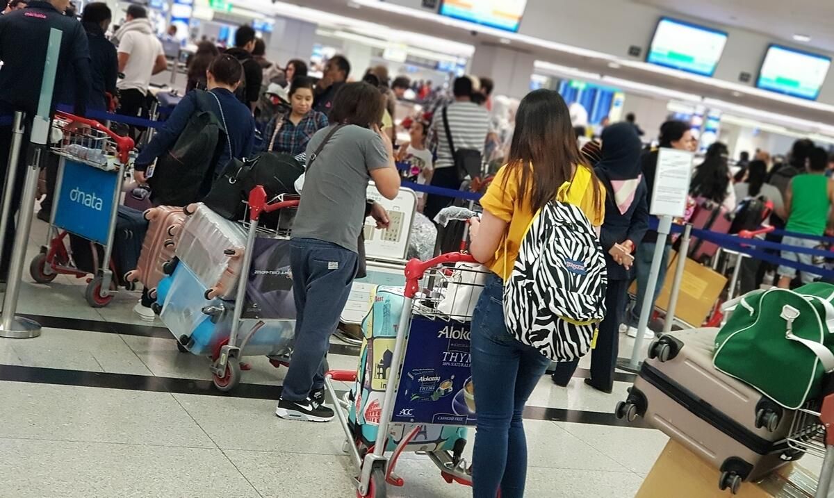 BAE: Sakinler, Son Dakika Kurban Bayramı Uçuşlarında Uçak Biletlerinin %300 Arttığını Söylüyor