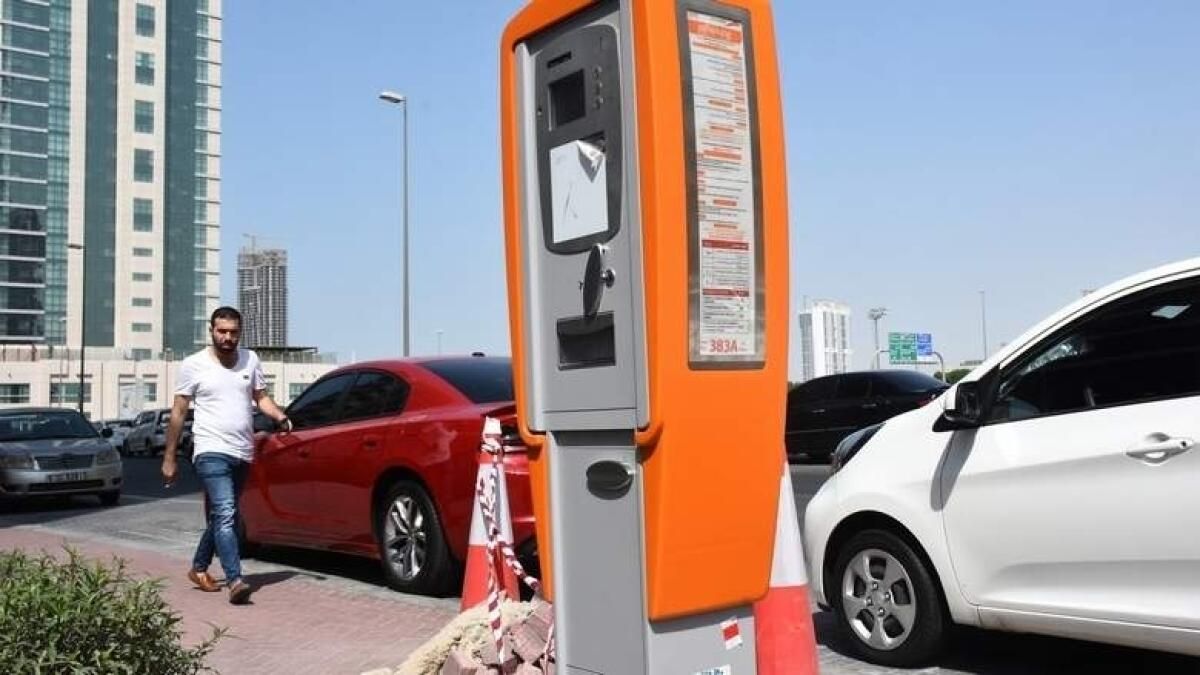 Dubai'de Ücretli Otopark: Yeni Fiyatlar Başladığında Sakinler Yıllık 4.000 Dh'ye Kadar Ek Masrafla Karşı Karşıya