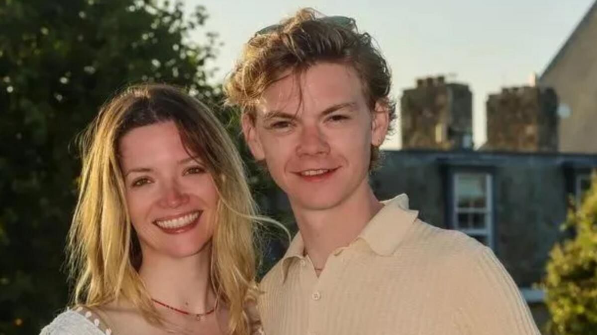 'Artful Dodger' Thomas Brodie-Sangster Evleniyor