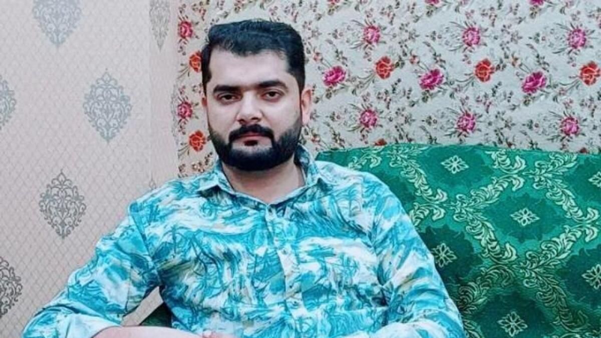 BAE: Viral Videoda Yoğun Yoldan Yavru Kediyi Kurtaran Teslimat Sürücüsü Kahramanıyla Tanışın