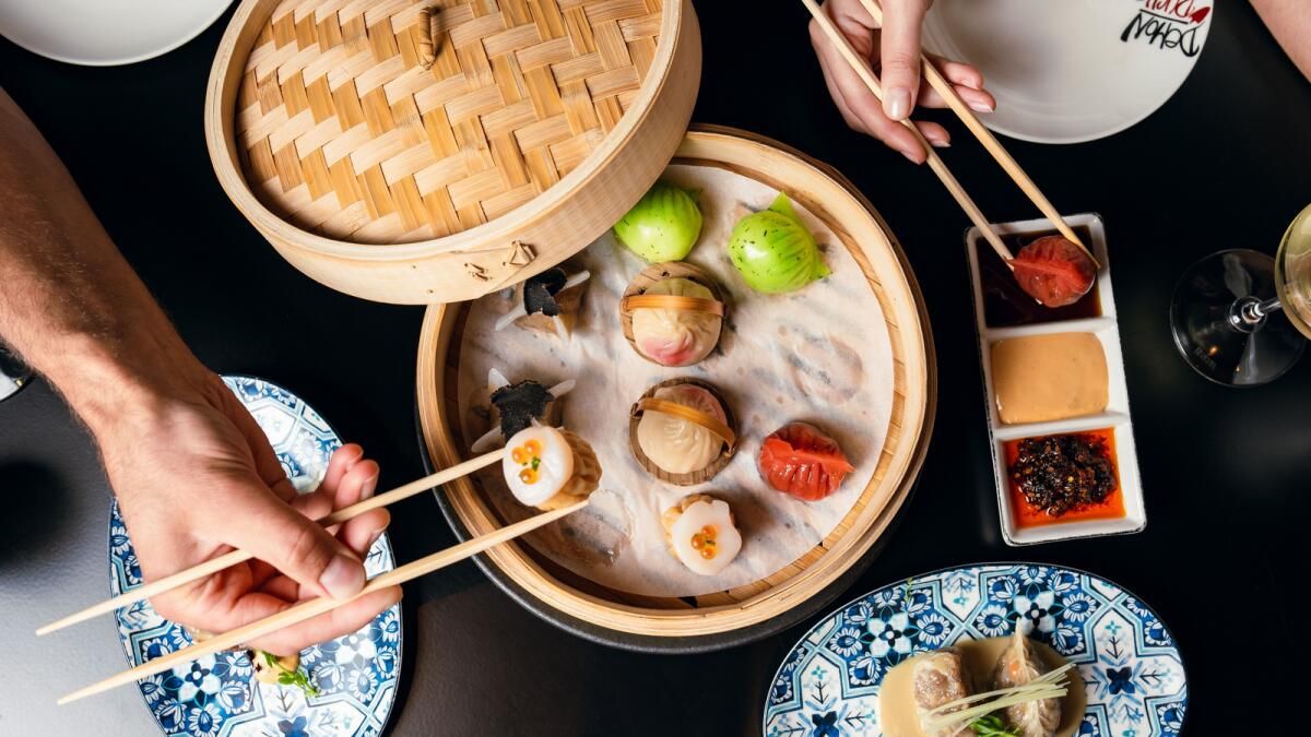 Buranın yakınındaki restoranlar: Demon Duck Does A Mean Dim Sum Night