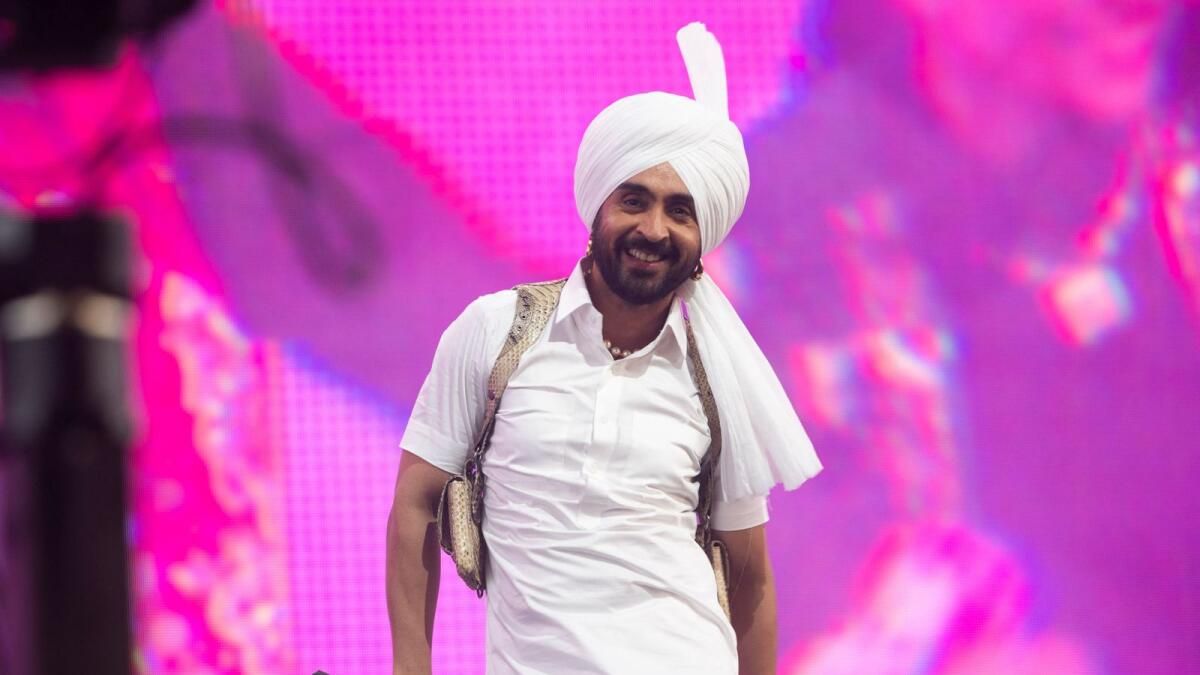 Diljit Dosanjh, Bhangra'yı Jimmy Fallon'un 'The Tonight Show'una Getiriyor
