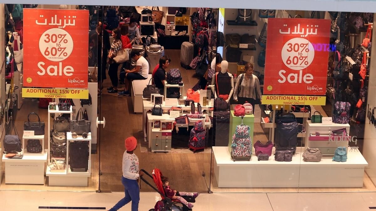 BAE Tüketicileri Daha Uzun Süre Daha Yüksek Oranlarla Karşı Karşıya Kalacak