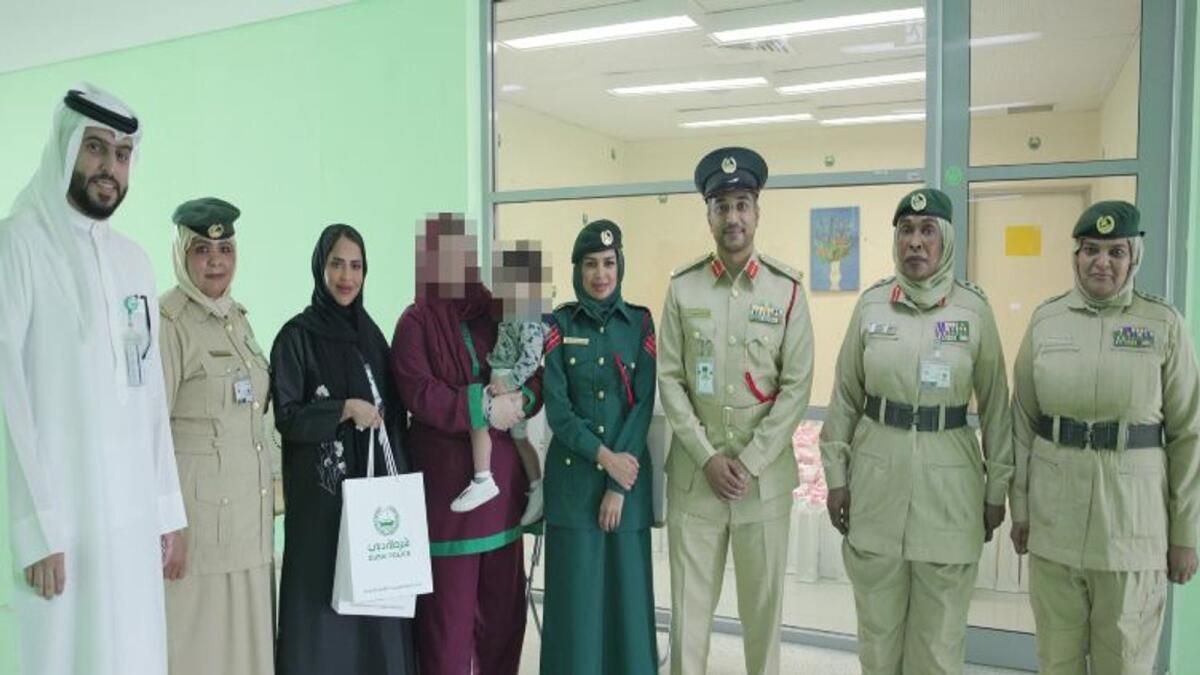 Dubai'de Kurban Bayramı: Kadın Mahkumların Çocukları Polisten Bayram Sürprizi Aldı