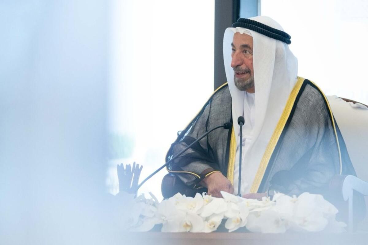 Sharjah Hükümdarı Emirlikteki 3 Belediye için Yeni Logoları Onayladı