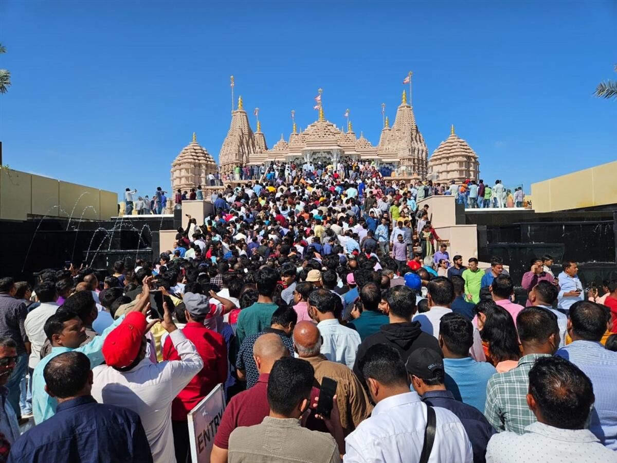 Abu Dabi: Baps Hindu Mandir Bayram Sürelerinin Uzatıldığını Duyurdu; Ziyaretçi Sayısı 1 Milyonu Buldu