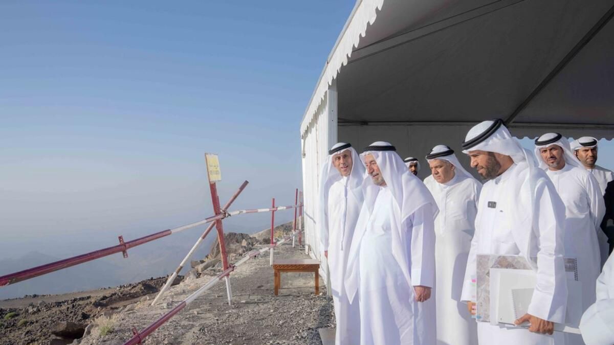 BAE: Sharjah'ta 'Bulutların Üzerinde' Yükselecek Yeni Ay Şeklindeki Proje