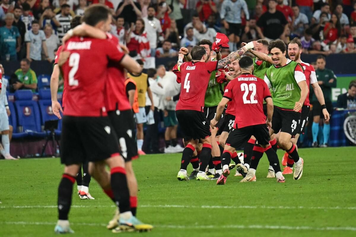 Yeni Gelenler Gürcistan, Euro 2024'te İlerlemek için Portekiz'i 2-0 Sersemletti