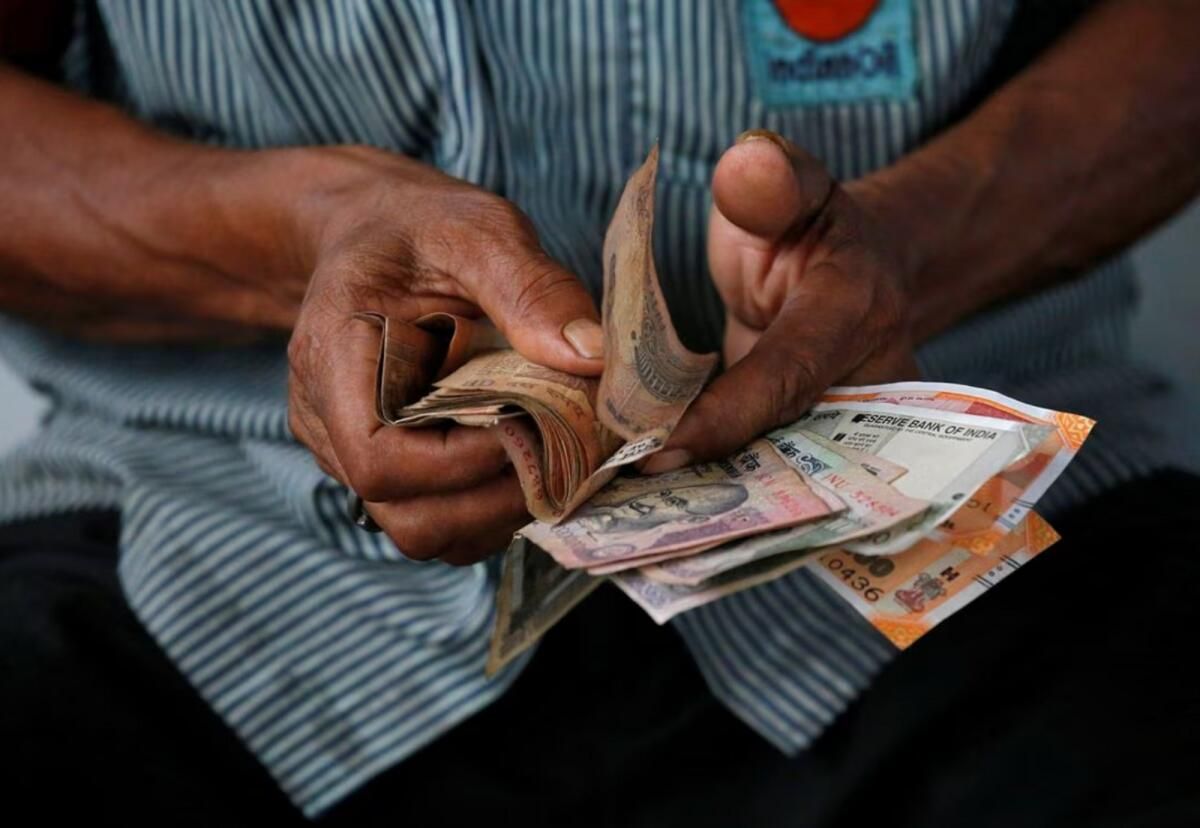Hindistan Rupisi, Devlet Bankalarının Dolar Satışlarının Da Yardımıyla Yükseldi