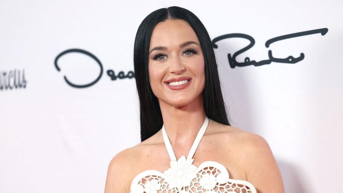 Katy Perry Yeni Single'ı 'Woman's World'ü Duyurdu